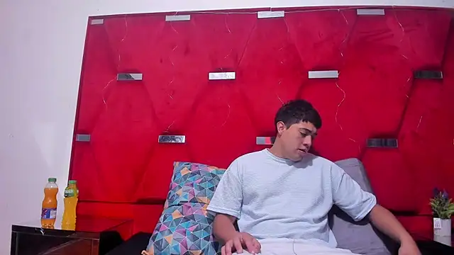 Emmaanddarling online show from November 26, 2025, 12:17 pm