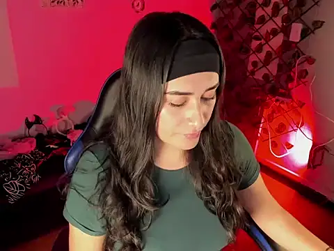 Dhany Naugthy  online show from November 20, 2025, 7:24 pm