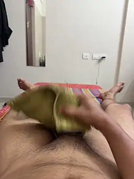 Aaronblazer online show from April 12, 2026, 11:48 am