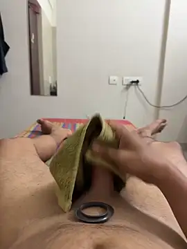 Aaronblazer online show from April 17, 2026, 4:43 pm