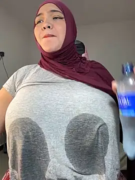 sweetmuslim01 online show from January 22, 2025, 1:31 am