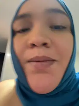 sweetmuslim01 online show from February 24, 2025, 2:40 am