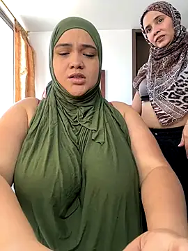 sweetmuslim01 online show from September 21, 2025, 3:35 pm