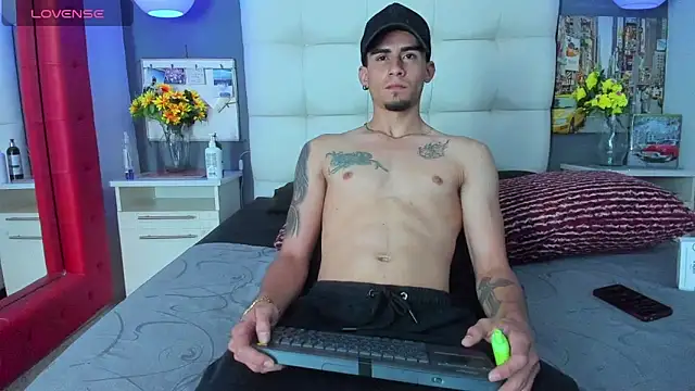 Sharon Tyga20 online show from November 14, 2025, 2:27 pm