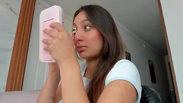 LilyGarcia online show from June 20, 2026, 3:37 pm