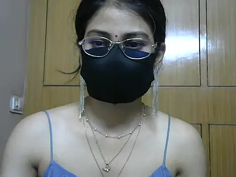 Fairy Pie online show from May 25, 2026, 6:25 pm