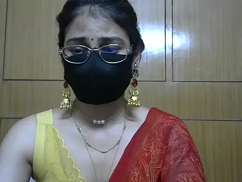 Snapshot of Fairy_Pie chatting on June 24, 2026, 6:29 pm Fairy Pie online show from June 24, 2026, 6:29 pm