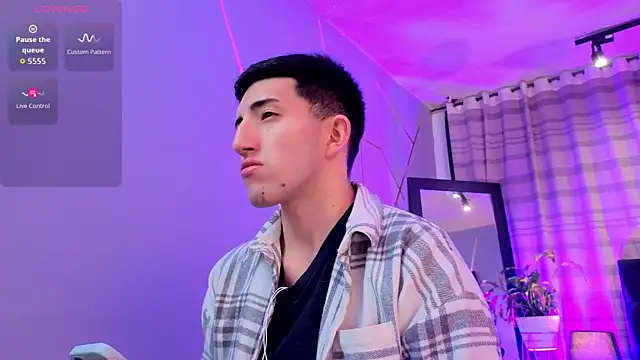 Un Sluttyy online show from December 19, 2025, 11:39 am