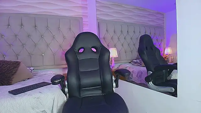 Snapshot of Liathompson_FG chatting on February 17, 2026, 7:42 pm Liathompson FG online show from February 17, 2026, 7:42 pm