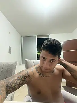 Snapshot of Yefridudamelflores chatting on July 22, 2026, 10:07 am Yefridudamelflores online show from July 22, 2026, 10:07 am