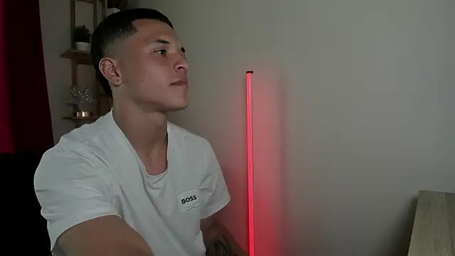 damian vega13 online show from November 7, 2025, 5:57 pm