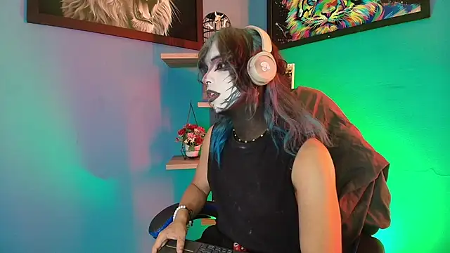 luxiel  online show from February 27, 2026, 10:21 pm