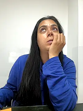 LorieFerrer online show from September 17, 2025, 5:36 pm