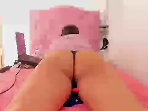 quenn-squirtanal online show from February 20, 2026, 12:16 pm