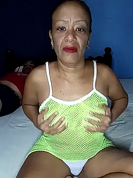 CUTE V LOVE online show from December 2, 2025, 1:28 pm