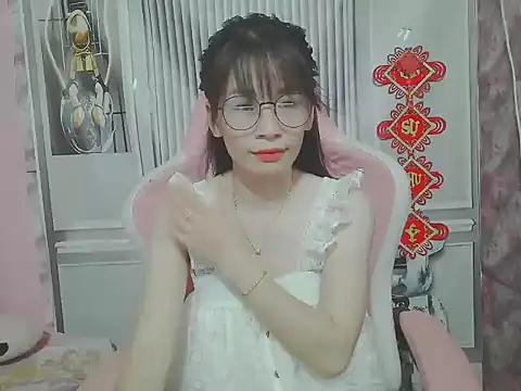 Snapshot of Ella039 chatting on May 22, 2026, 3:39 pm Ella039 online show from May 22, 2026, 3:39 pm