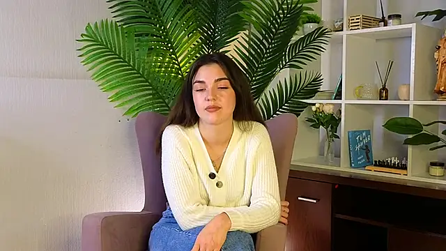 Snapshot of EleneGroder chatting on November 8, 2025, 7:08 am EleneGroder online show from November 8, 2025, 7:08 am