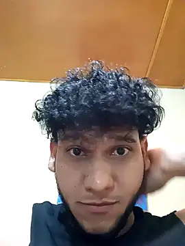 prototipoA45 online show from November 16, 2025, 1:49 pm