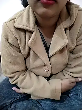 Sexy Divya   online show from December 2, 2025, 5:57 am