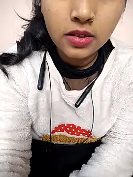 Sexy Divya   online show from January 13, 2026, 5:24 am