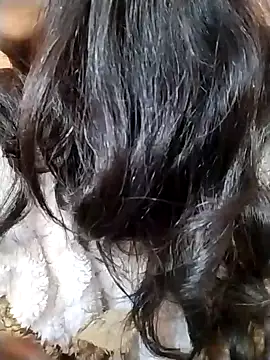 Sexy Divya   online show from February 2, 2026, 6:39 pm