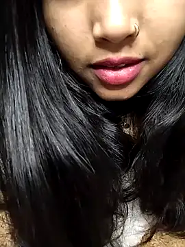 Sexy Divya   online show from February 7, 2026, 5:22 am