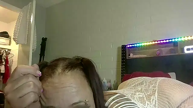 Snapshot of nikkibae33 chatting on June 17, 2026, 1:45 pm nikkibae33 online show from June 17, 2026, 1:45 pm