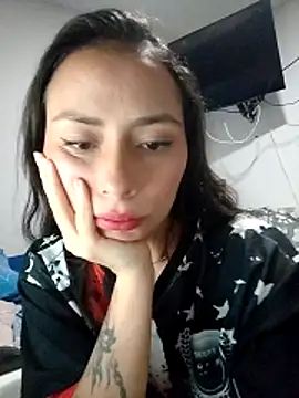 katty hottest online show from December 16, 2025, 3:50 pm