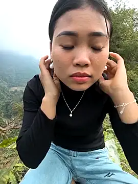 Lynly k2 online show from February 13, 2026, 5:36 am