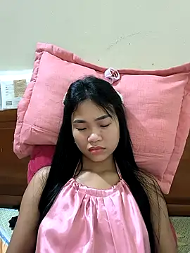 Lynly k2 online show from April 3, 2026, 2:26 pm