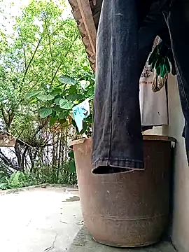 Snapshot of Lynn-122 chatting on April 10, 2026, 4:50 am Lynn-122 online show from April 10, 2026, 4:50 am