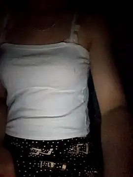 Snapshot of Lynn-122 chatting on April 11, 2026, 1:37 pm Lynn-122 online show from April 11, 2026, 1:37 pm