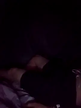 Snapshot of Lynn-122 chatting on April 15, 2026, 9:04 pm Lynn-122 online show from April 15, 2026, 9:04 pm