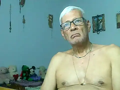 dirtysluttyfist online show from December 3, 2025, 2:30 am