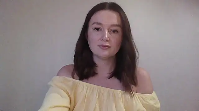 LilianaSwetx online show from December 15, 2025, 1:48 pm