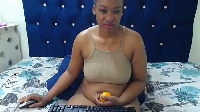 JuiceLips88 online show from June 14, 2026, 1:25 am