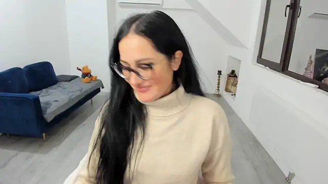 AnyaEvy online show from December 20, 2025, 5:36 am