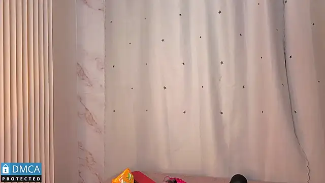 sofia sstonee  online show from January 13, 2026, 11:04 am