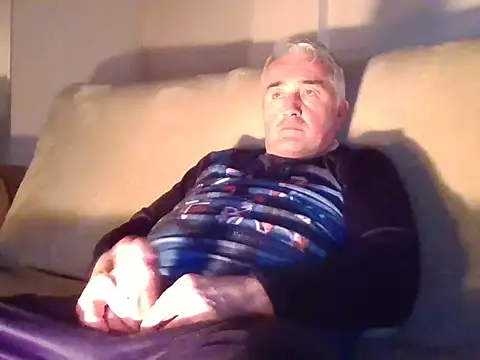 Snapshot of Cumlover5534 chatting on December 11, 2024, 2:44 pm Cumlover5534 online show from December 11, 2024, 2:44 pm