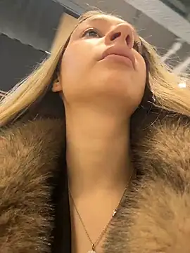 SashaCatt online show from November 27, 2025, 7:32 am