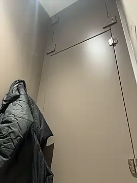 SashaCatt online show from December 16, 2025, 9:36 am