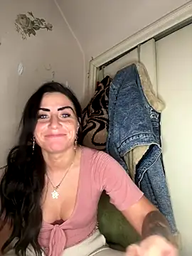 ValayaNoire online show from December 14, 2025, 11:26 am