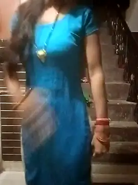 Snapshot of Roshni_11 chatting on February 12, 2026, 6:03 pm Roshni 11 online show from February 12, 2026, 6:03 pm