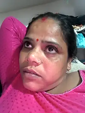 Hot suini online show from February 11, 2026, 4:01 pm