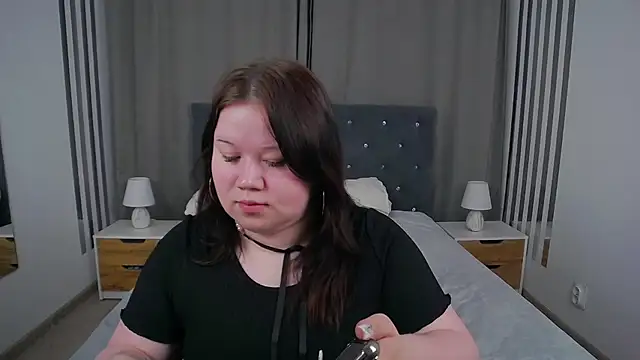 EvaNova  online show from November 26, 2025, 4:24 am