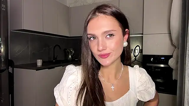 Snapshot of MagdaLavezzo chatting on November 18, 2025, 2:32 pm MagdaLavezzo online show from November 18, 2025, 2:32 pm