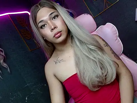 slutty lauraxxx online show from February 22, 2026, 1:42 pm