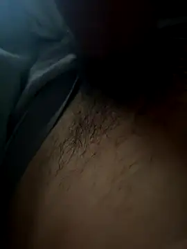 groschibre40100 online show from December 14, 2025, 8:46 pm