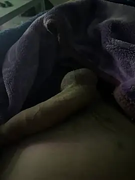 groschibre40100 online show from February 19, 2026, 12:39 am