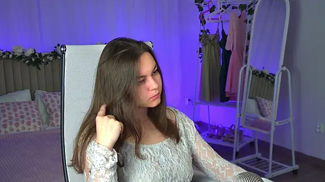 Snapshot of FrancescaCavaliere chatting on July 7, 2026, 12:42 pm FrancescaCavaliere online show from July 7, 2026, 12:42 pm